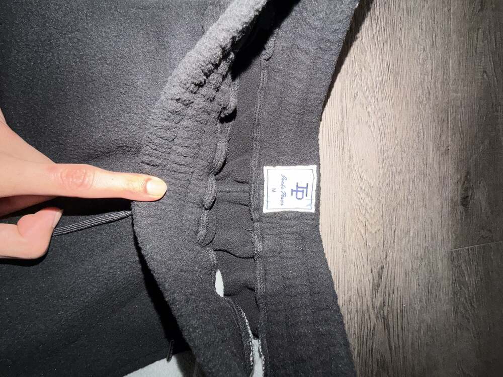 Inaka Power Fleece Color-Block Shorts - Picture 3 of 5